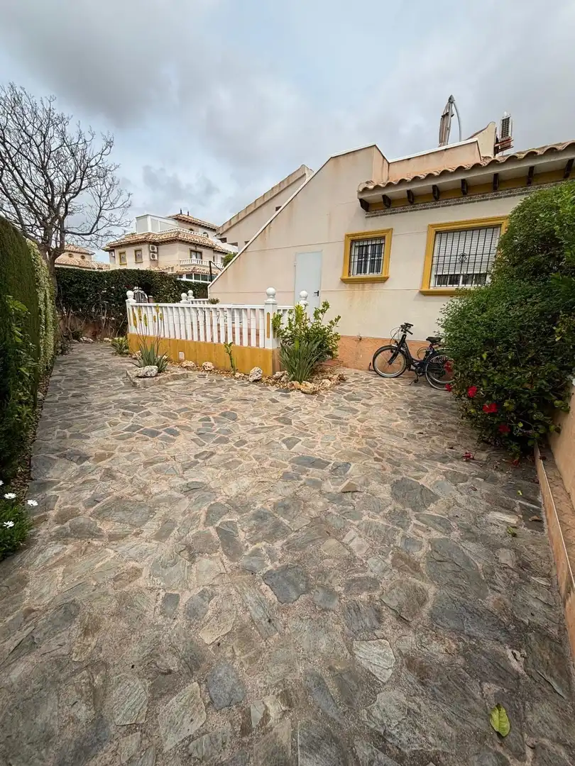 Terraced house with terrace for sale in Calle Cabo de Palos, imagen 2