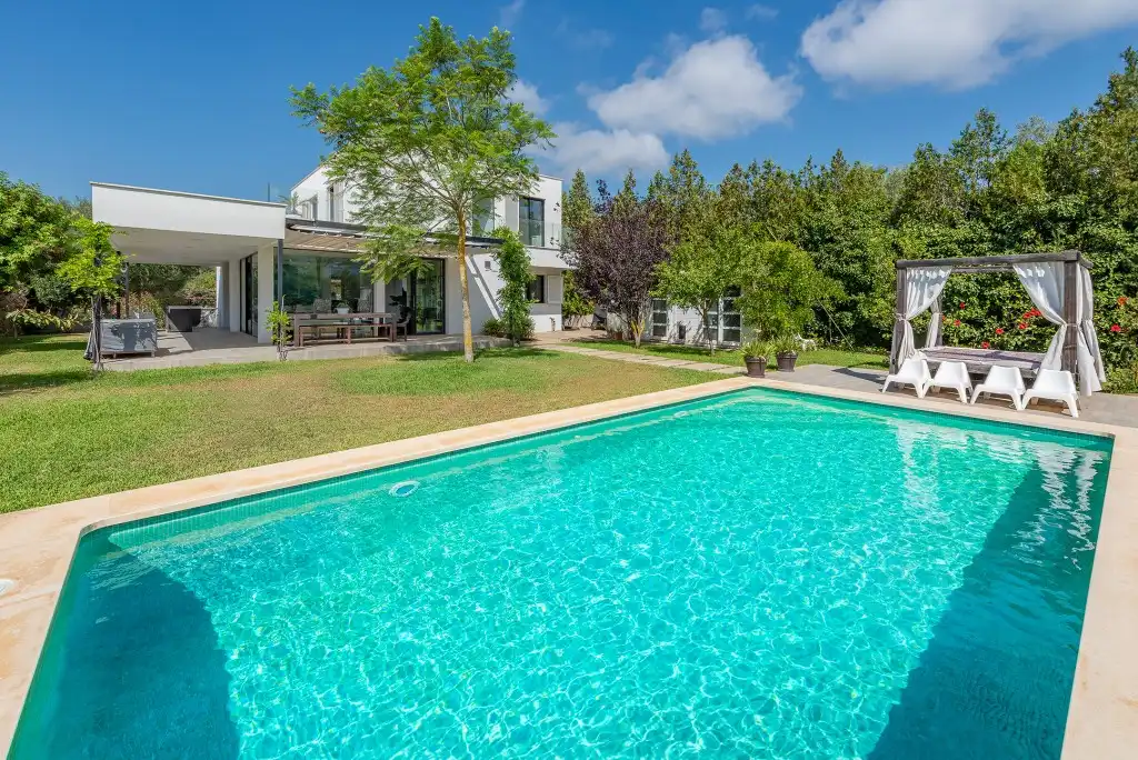 Piscina de Casa o chalet en venta en  Palma de Mallorca con Aire acondicionado, Calefacción y Jardín privado