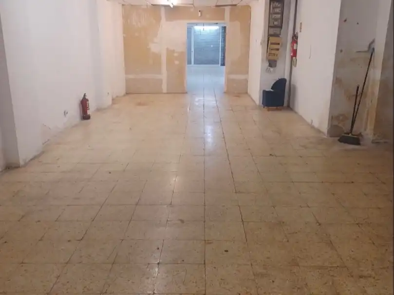 Local en venta en Sants - Montjuïc