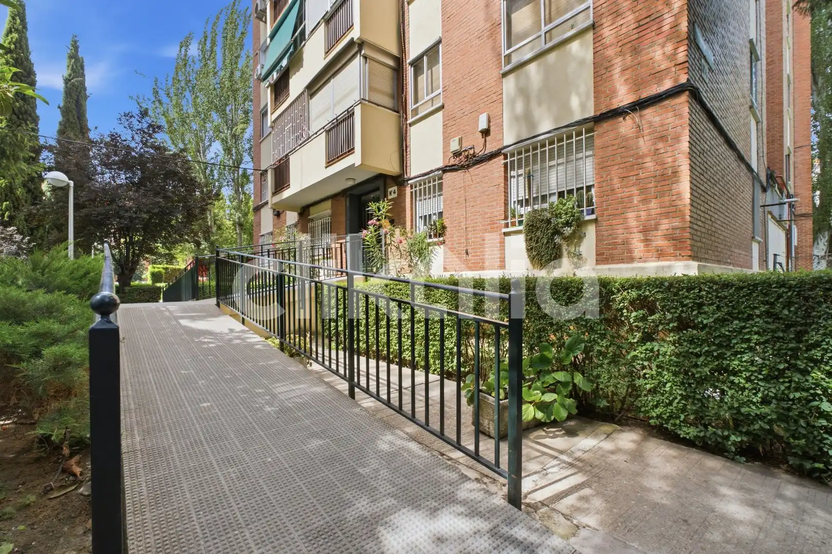 Vista exterior de Pis en venda en Madrid amb Aire condicionat, Calefacció i Terrassa