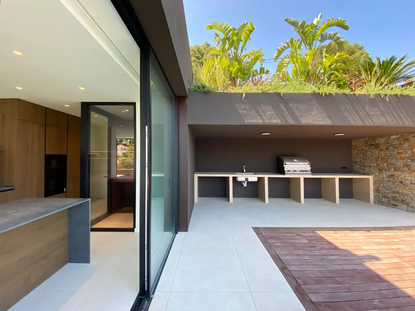Terrassa de Casa o xalet en venda en Girona amb Aire condicionat, Calefacció i Jardí privat