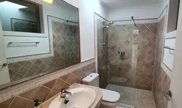 Bany de Casa o xalet en venda en Yaiza amb Aire condicionat, Jardí privat i Terrassa