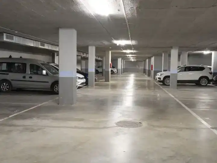 Aparcament de Pis en venda en Vic amb Balcó