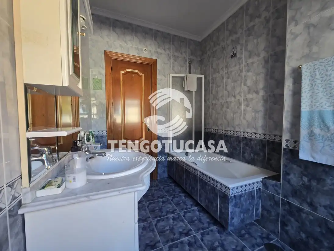 Bathroom of Flat for sale in Madrid  with Heating, Storage room and Furnished