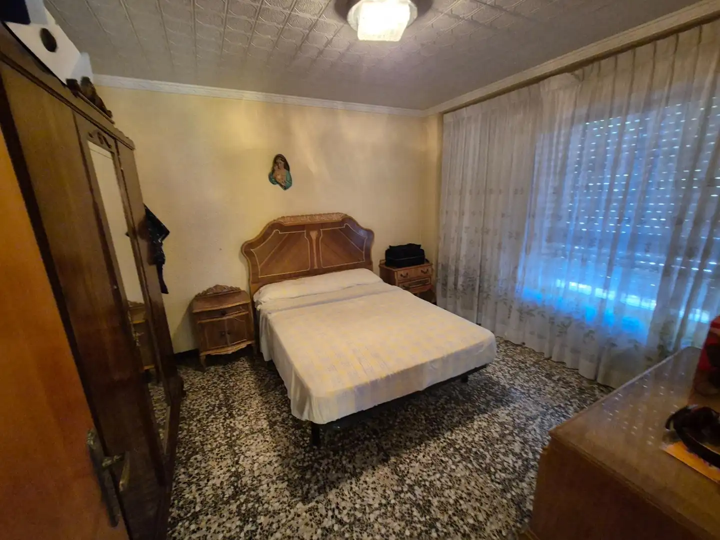 Dormitori de Casa o xalet en venda en Elda amb Jardí privat, Terrassa i Traster