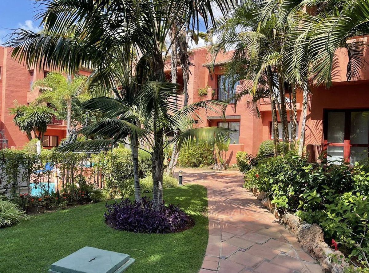 Jardí de Apartament de lloguer en Marbella amb Aire condicionat, Calefacció i Terrassa