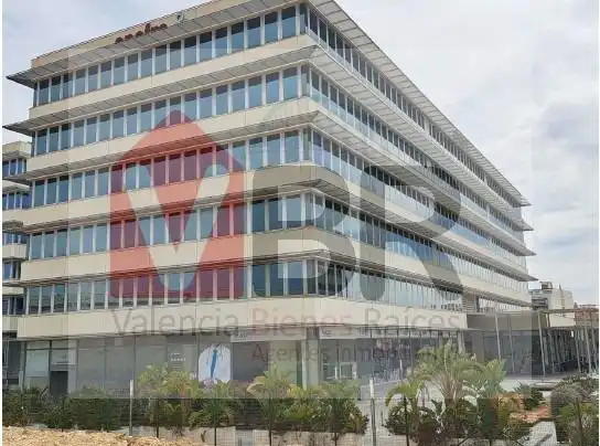 Oficina de lloguer a Calle de Botiguers