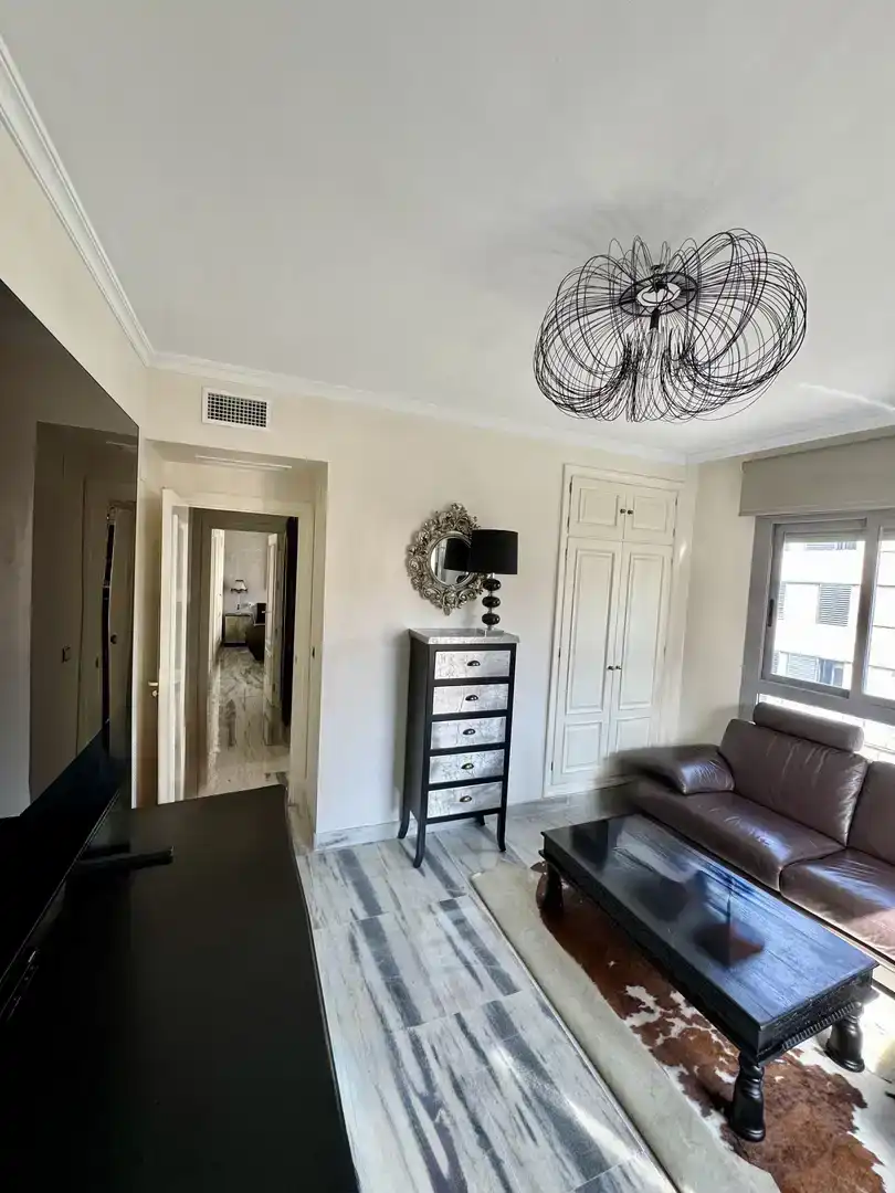 Wohnzimmer von Wohnung zur Miete in  Sevilla Capital mit Klimaanlage, Schwimmbad und Balkon