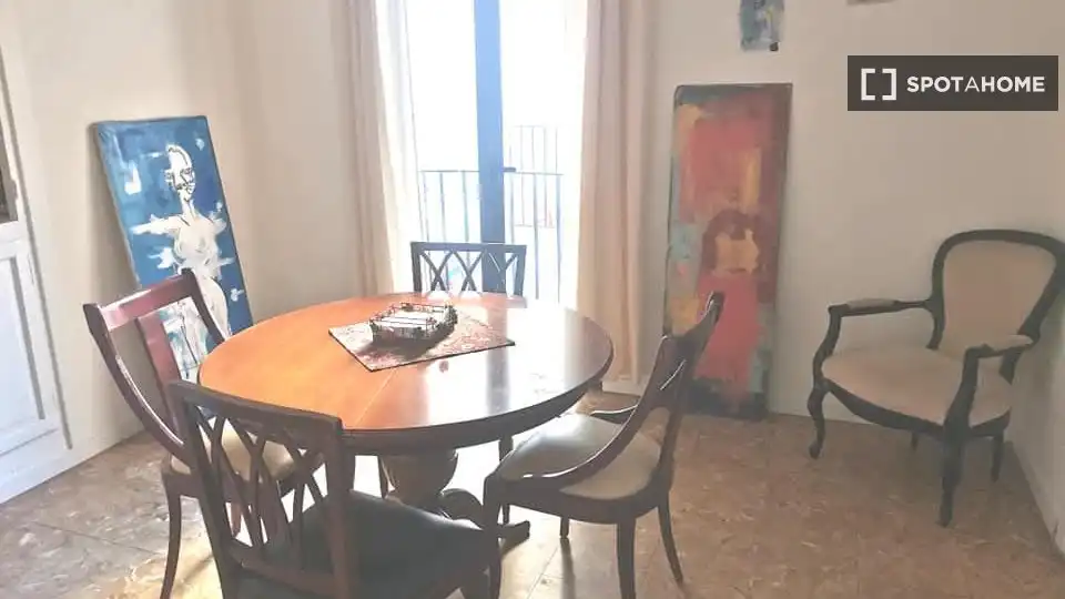 Comedor de Piso de alquiler en Barcelona con Aire acondicionado, Calefacción y Amueblado
