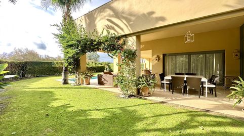 EXCLUSIVO APARTAMENTO CON JARDÍN Y PISCINA EN LA MARINA DE SOTOGRANDE, Bild 4