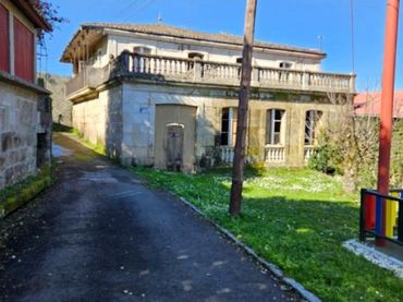 Maison avec balcon à vendre à Coles