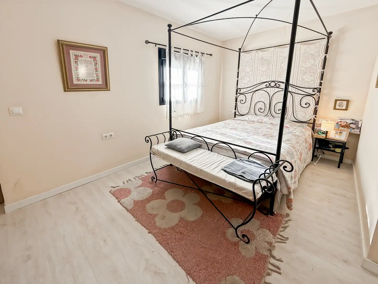 Dormitori de Casa adosada en venda en Benalmádena amb Aire condicionat, Terrassa i Moblat