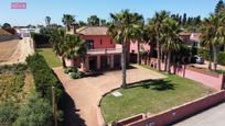 Vista exterior de Casa o xalet en venda en Conil de la Frontera amb Aire condicionat, Calefacció i Jardí privat