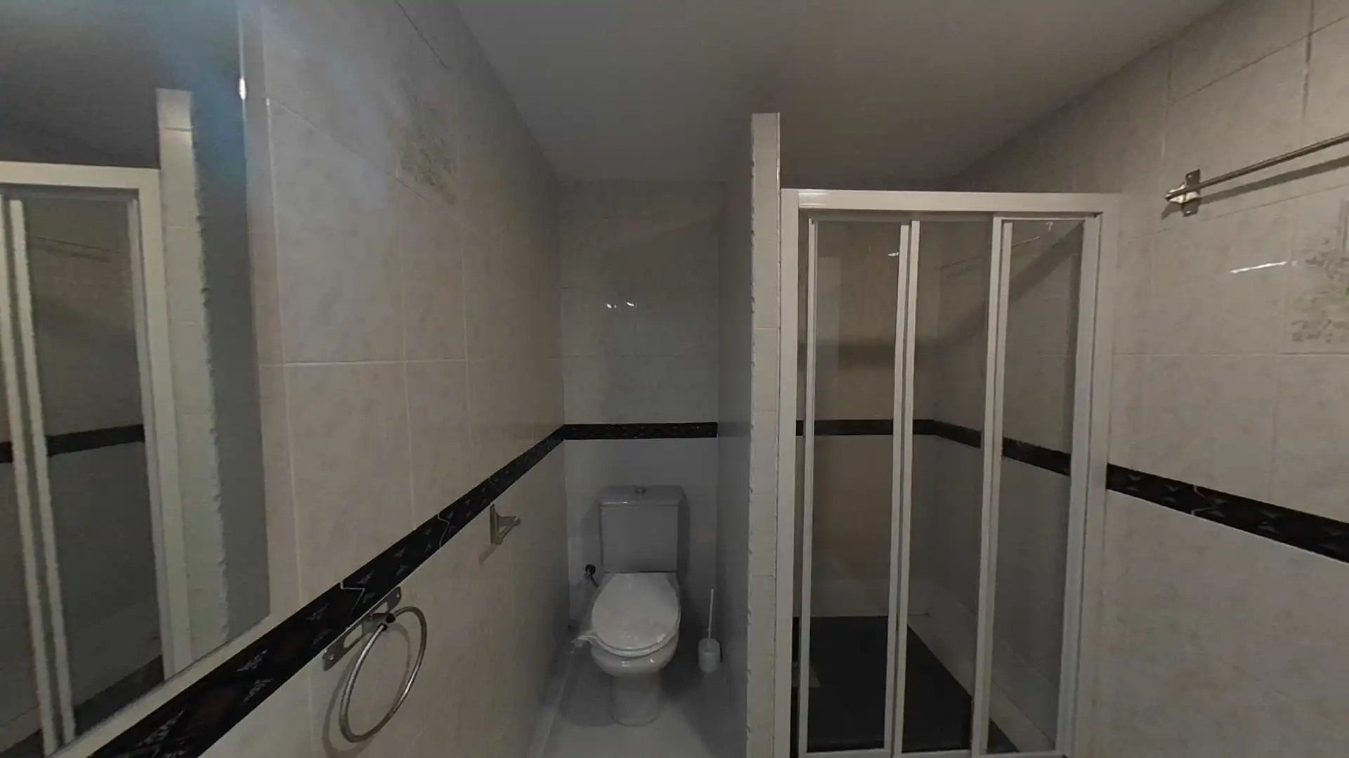 Badezimmer von Maisonette zum Verkauf in L'Hospitalet de Llobregat mit Heizung