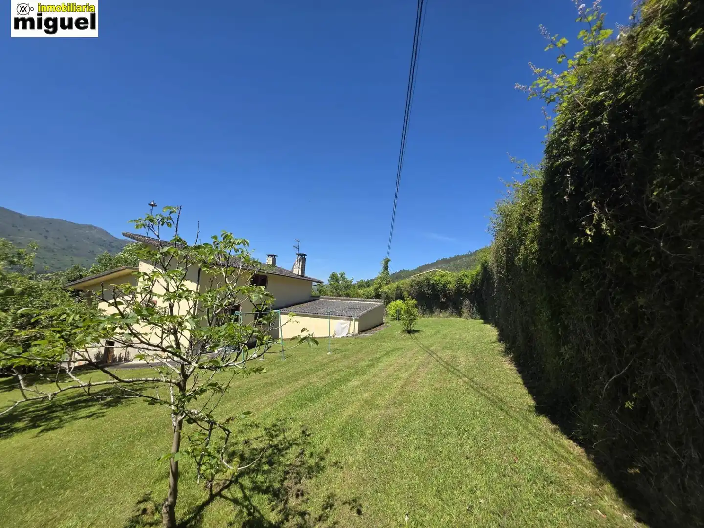 Casa o xalet en venda en Llanes amb Calefacció, Jardí privat i Terrassa