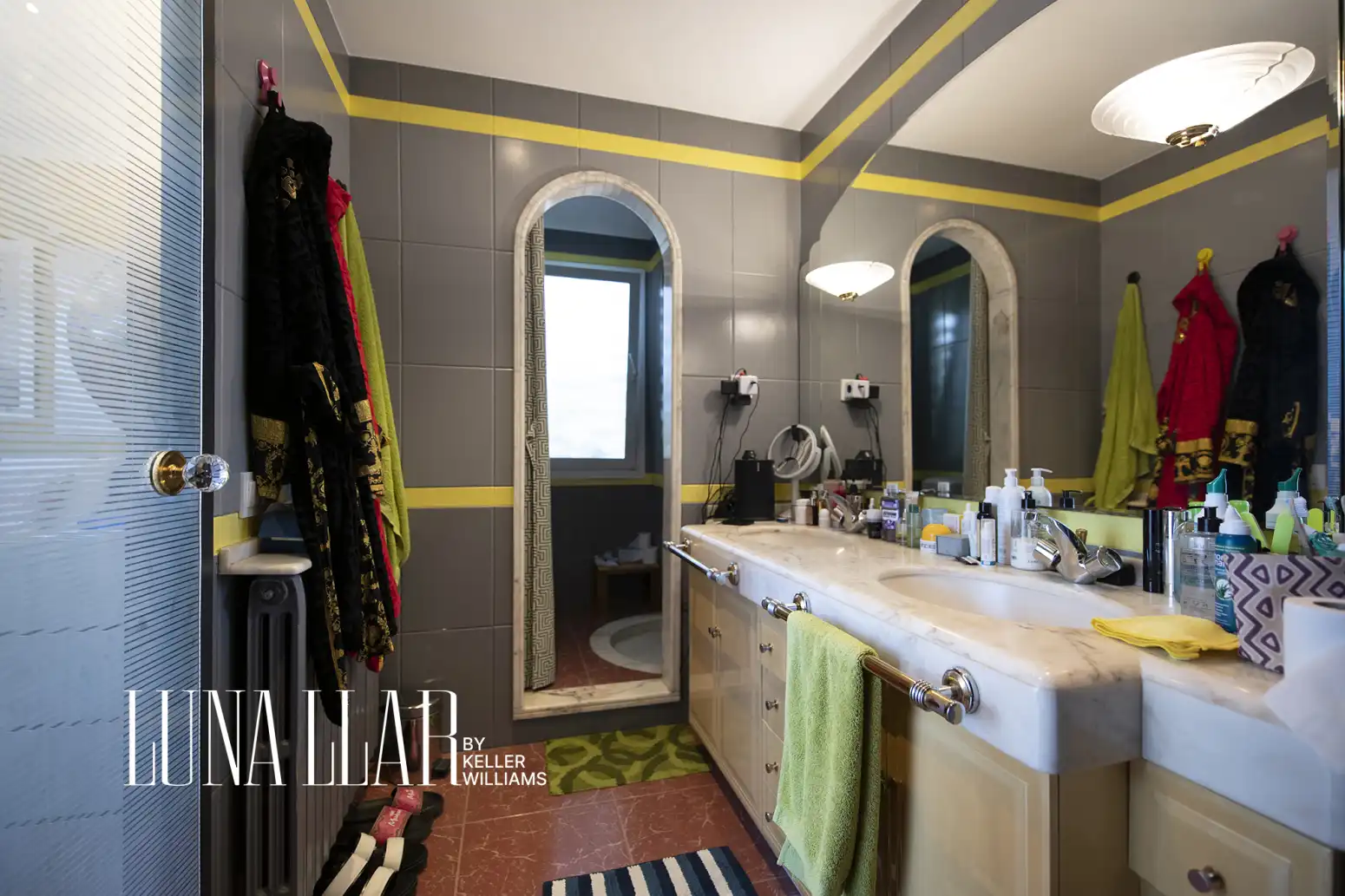 Badezimmer von Haus oder Chalet zum Verkauf in Castelldefels mit Terrasse und Schwimmbad