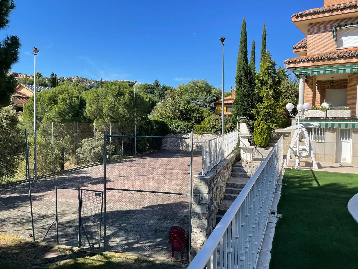 Vista exterior de Casa o chalet en venta en Torrelodones con Aire acondicionado, Calefacción y Jardín privado