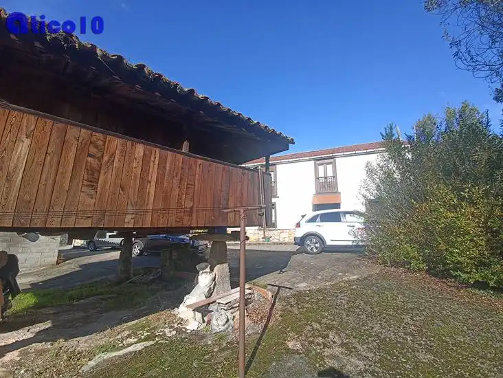 Vista exterior de Casa adosada en venta en Siero