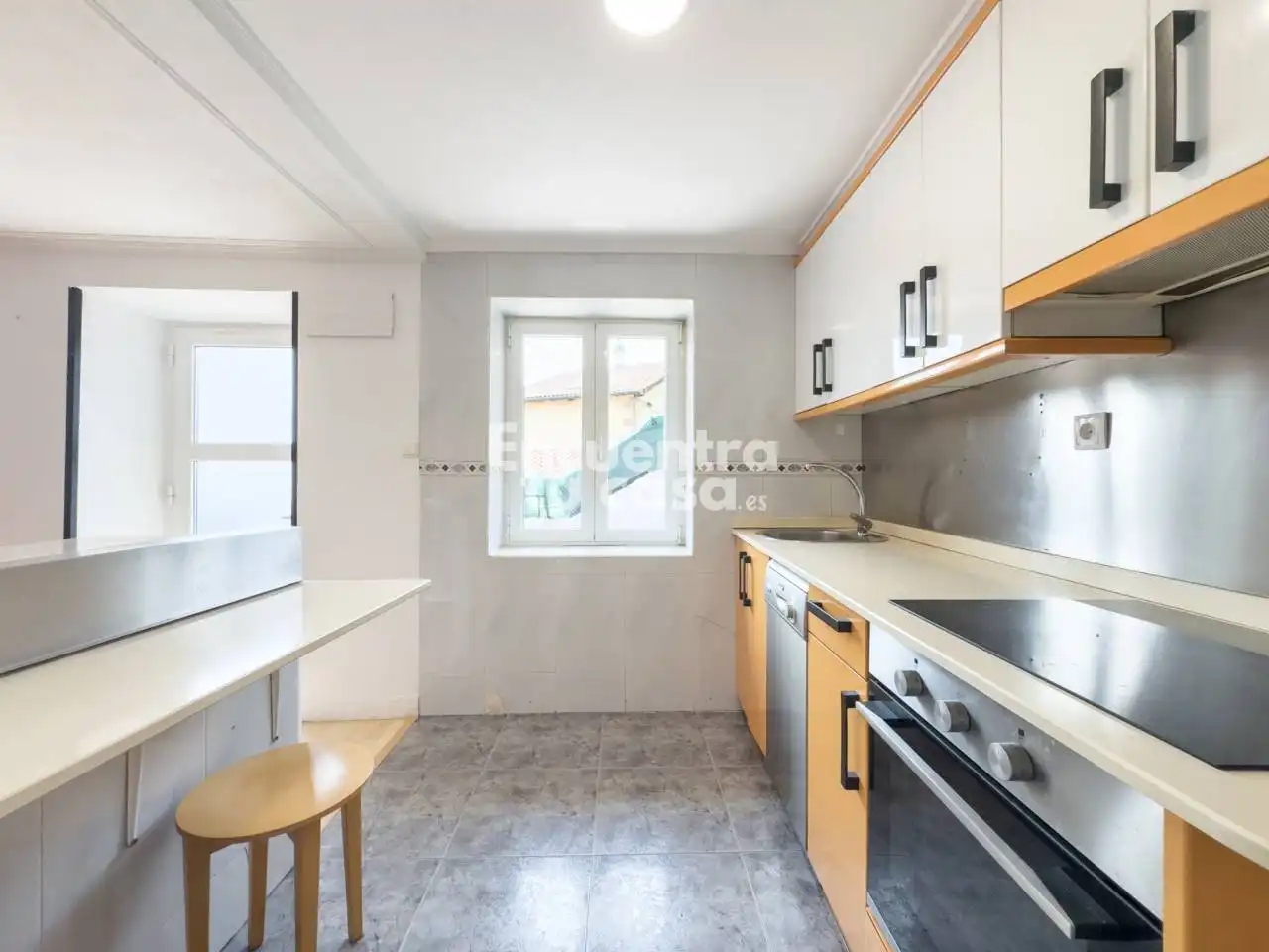 Cocina de Piso en venta en Hondarribia con Calefacción, Terraza y Trastero