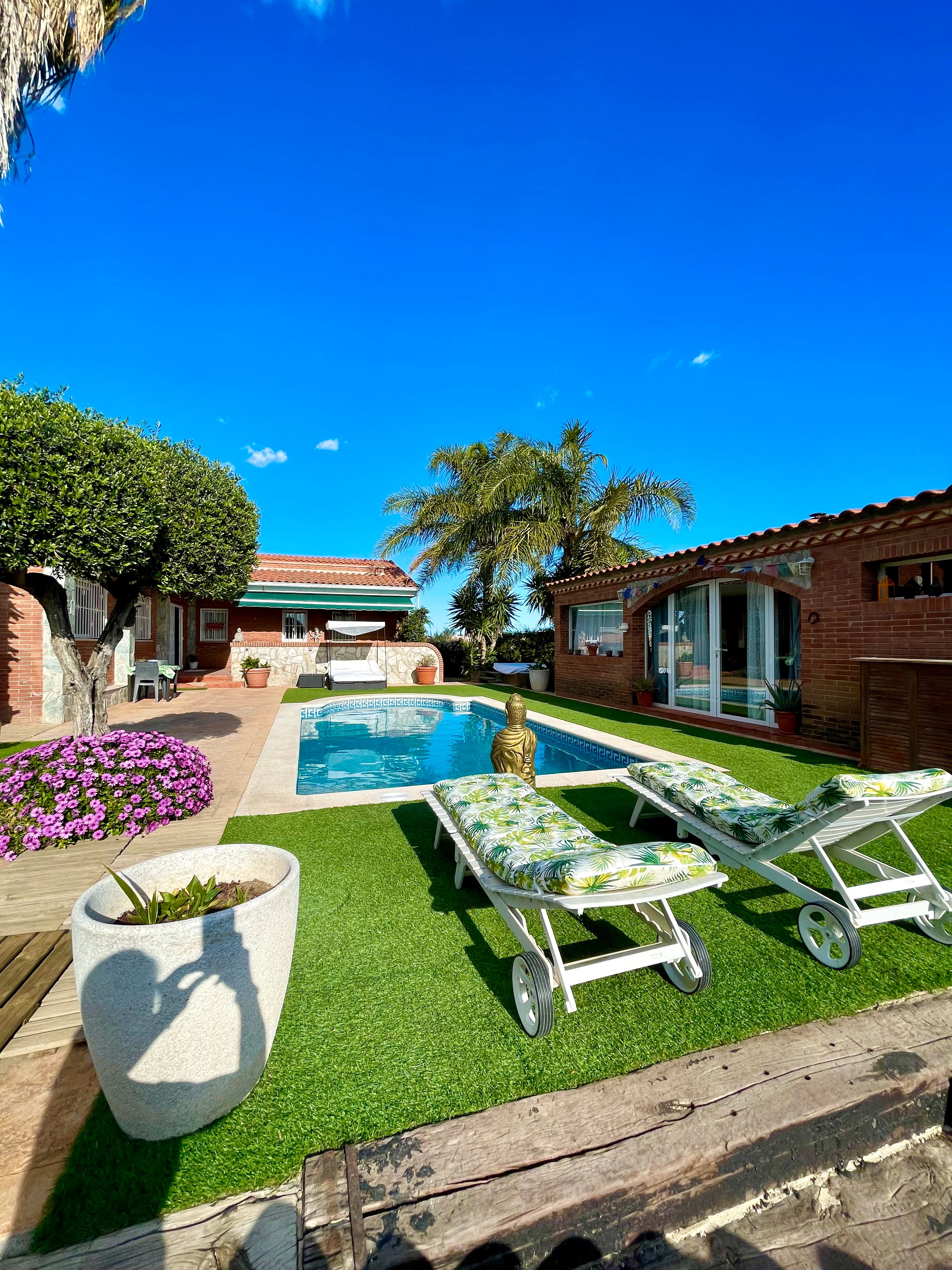 Jardí de Casa o xalet en venda en Els Pallaresos amb Aire condicionat, Jardí privat i Parquet