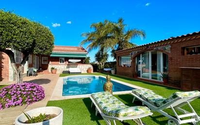 Jardí de Casa o xalet en venda en Els Pallaresos amb Aire condicionat i Piscina