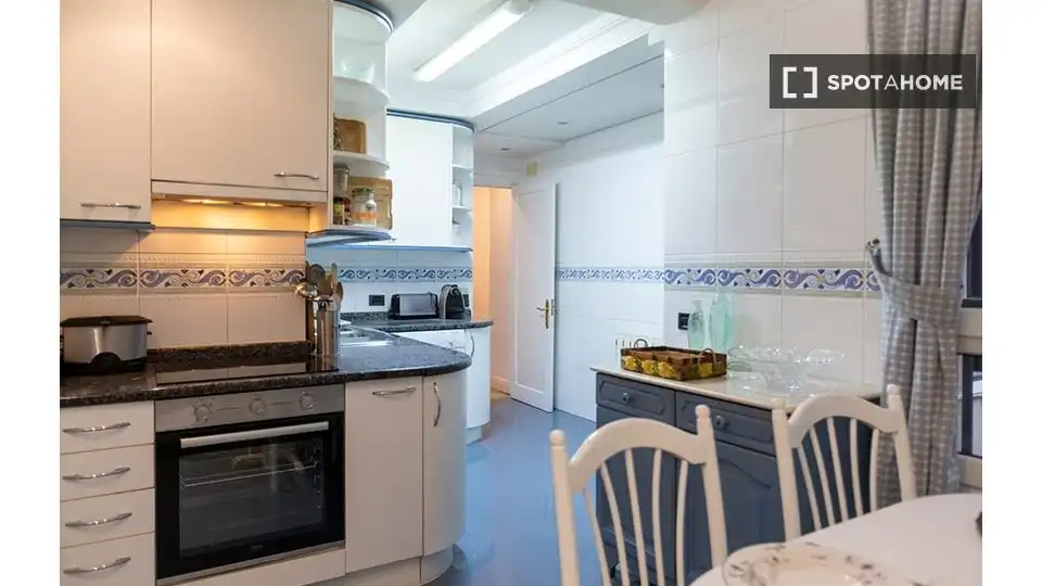 Room in Zona Indautxu