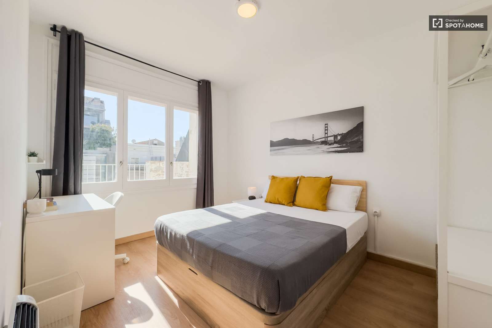 Dormitori de Pis per a compartir en  Barcelona Capital amb Aire condicionat, Calefacció i Terrassa