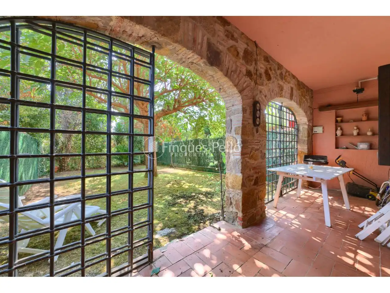 Terraced house with garden for sale in Travesia Llevantí, imagen 5