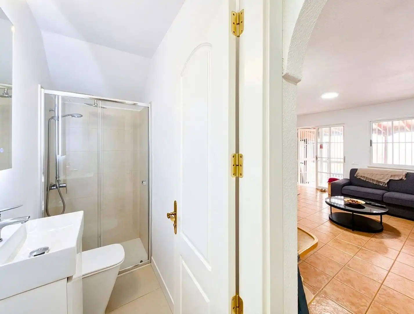Bathroom of Houses for sale in Arucas  with Private garden, Terrace and Storage room