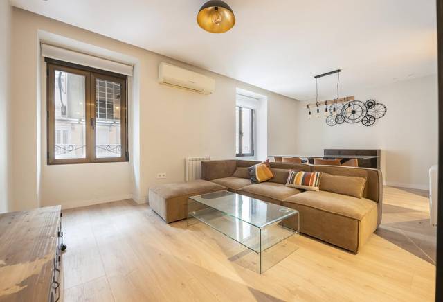 Piso en Venta en C. del Cardenal Cisneros, 75 en Trafalgar