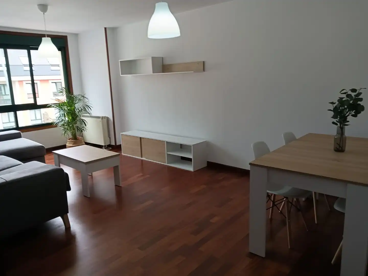 Sala de estar de Piso de alquiler en Arteixo con Calefacción, Parquet y Amueblado