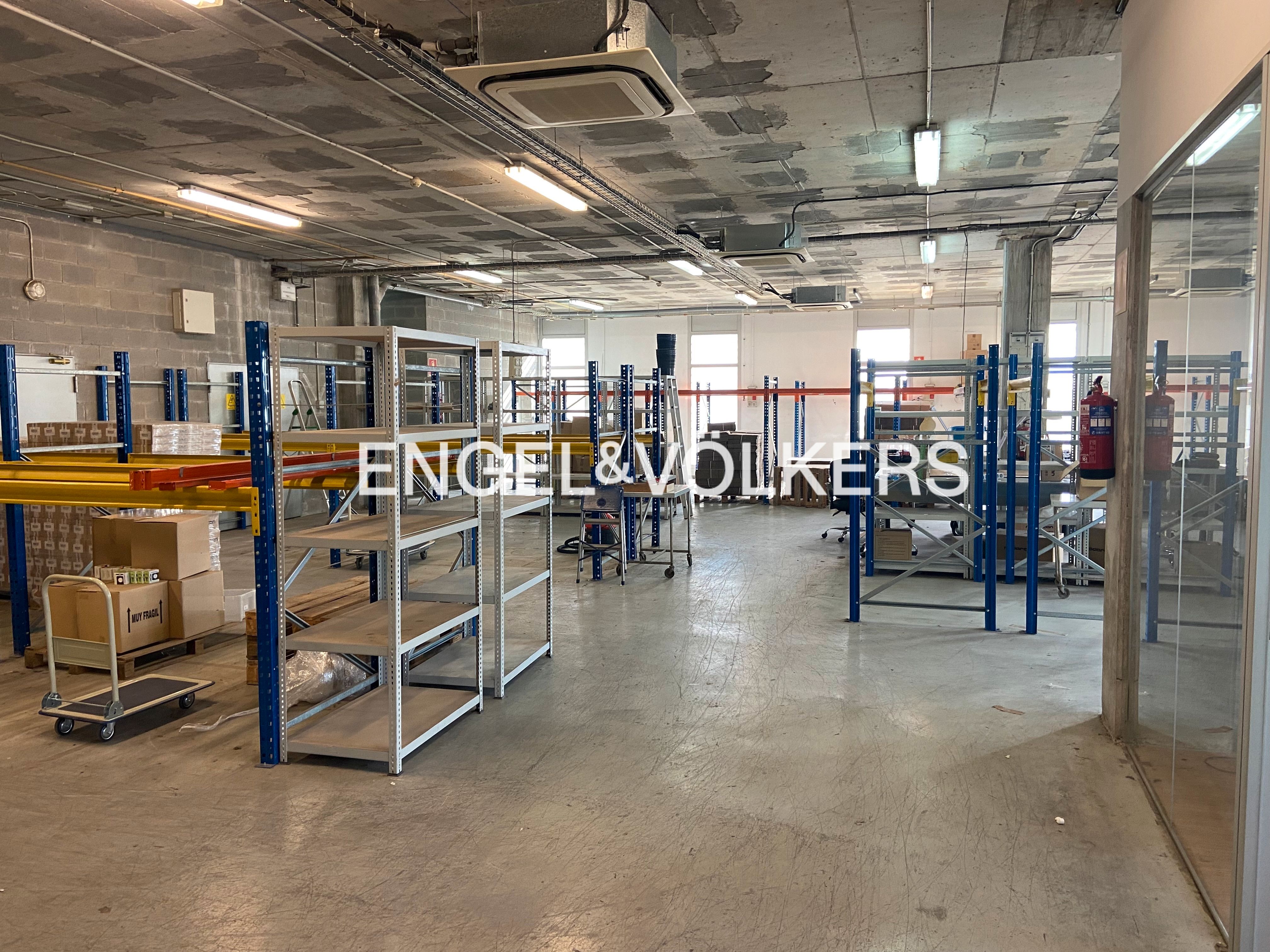 Nau industrial en venda en L'Hospitalet de Llobregat