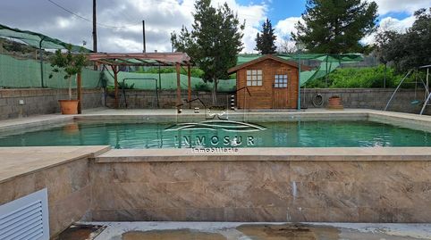 Chalet en zona Zarpazo. Cuenta con una parcela de 2.000 m2. y una superficie construida de 271 m2. Dispone de un amplio patio asfa, imatge 4