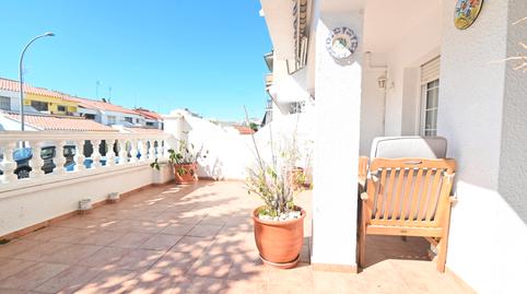 Foto 2 de Casa adosada en venda a Avinguda de Mas D'en Serra, Les Roquetes, Barcelona