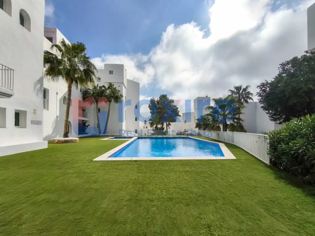 Schwimmbecken von Wohnung zur Miete in Sant Josep de sa Talaia mit Klimaanlage, Terrasse und Möbliert