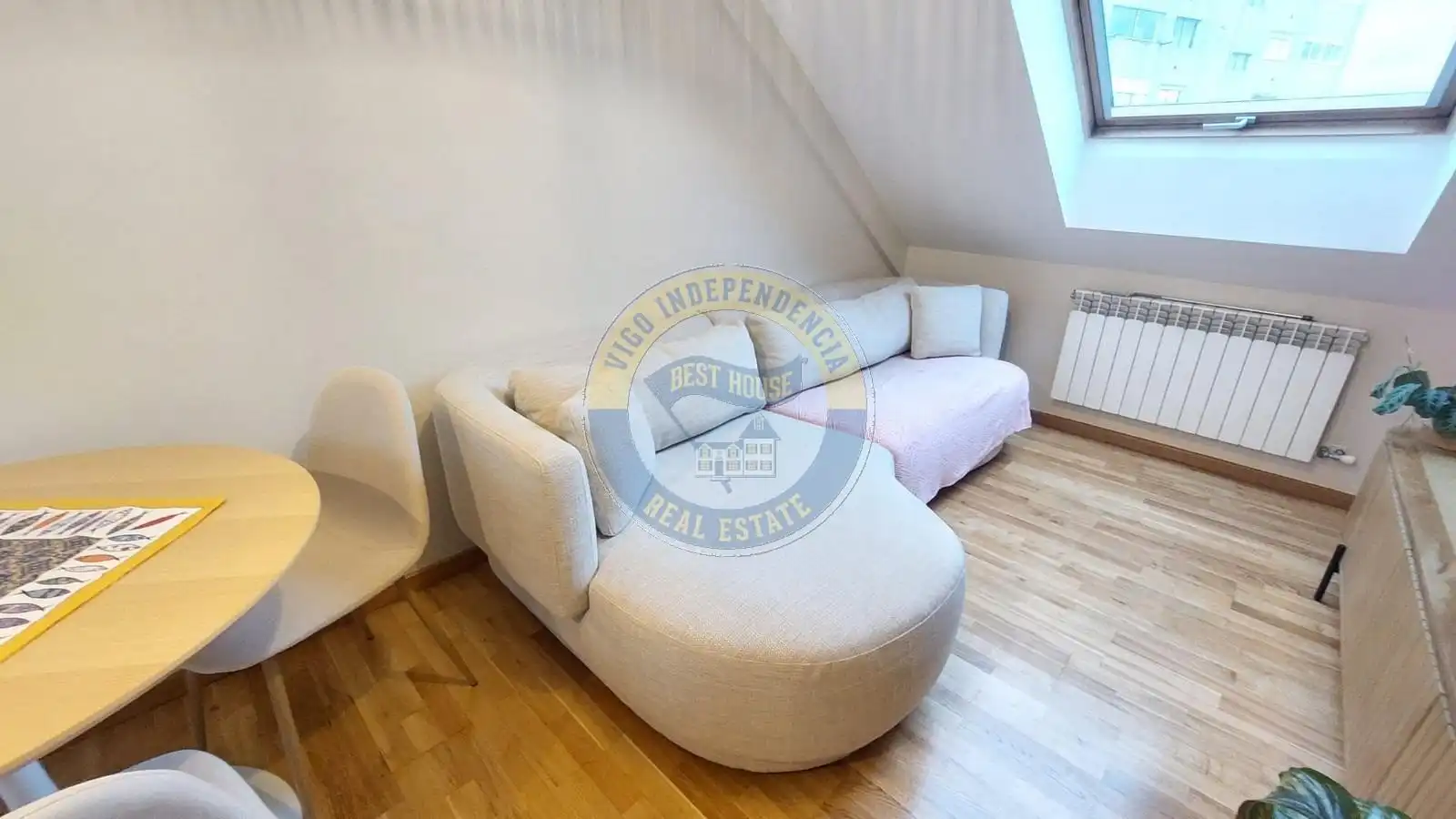 Sala de estar de Ático en venta en Vigo  con Calefacción, Parquet y Terraza