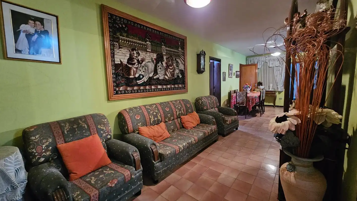 Sala d'estar de Casa o xalet en venda en San Bartolomé de Tirajana amb Jardí privat, Terrassa i Piscina