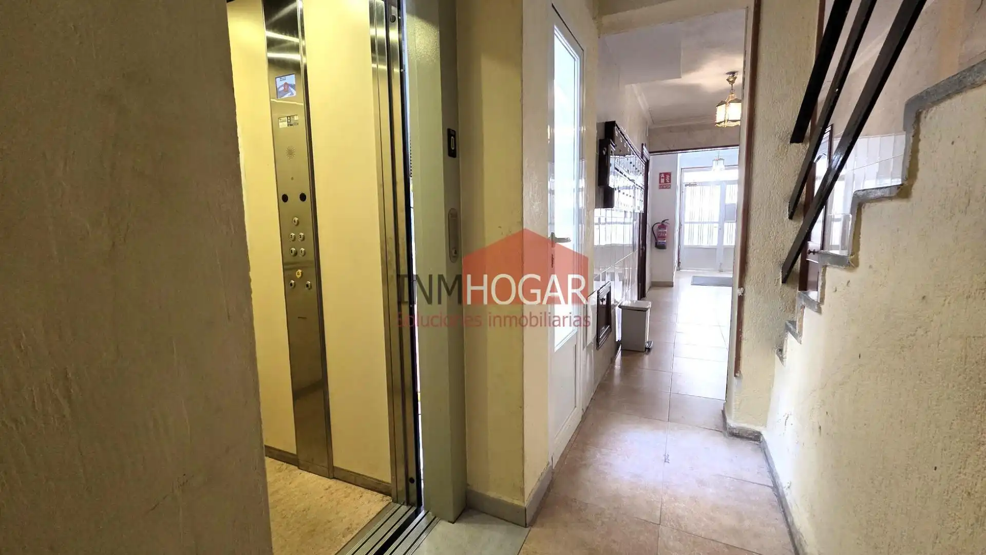 Piso en venta en Ávila con Calefacción, Amueblado y Balcón