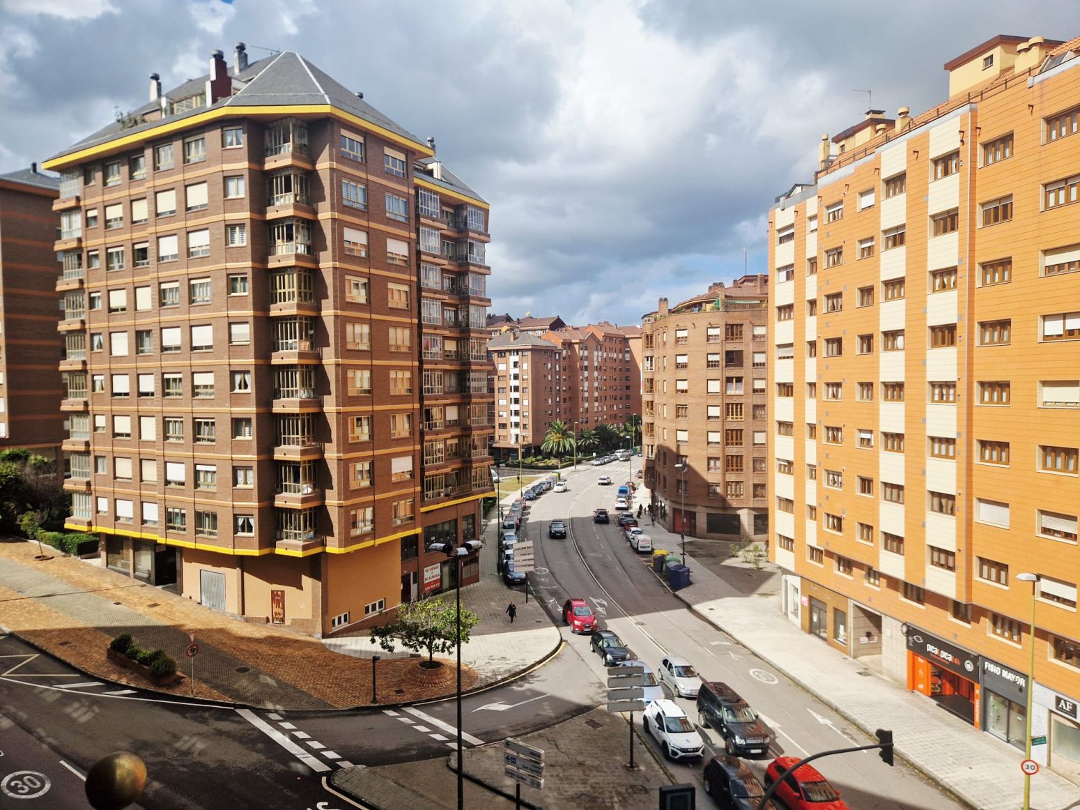 Exterior view of Flat for sale in Avilés  with Heating, Parquet flooring and Storage room