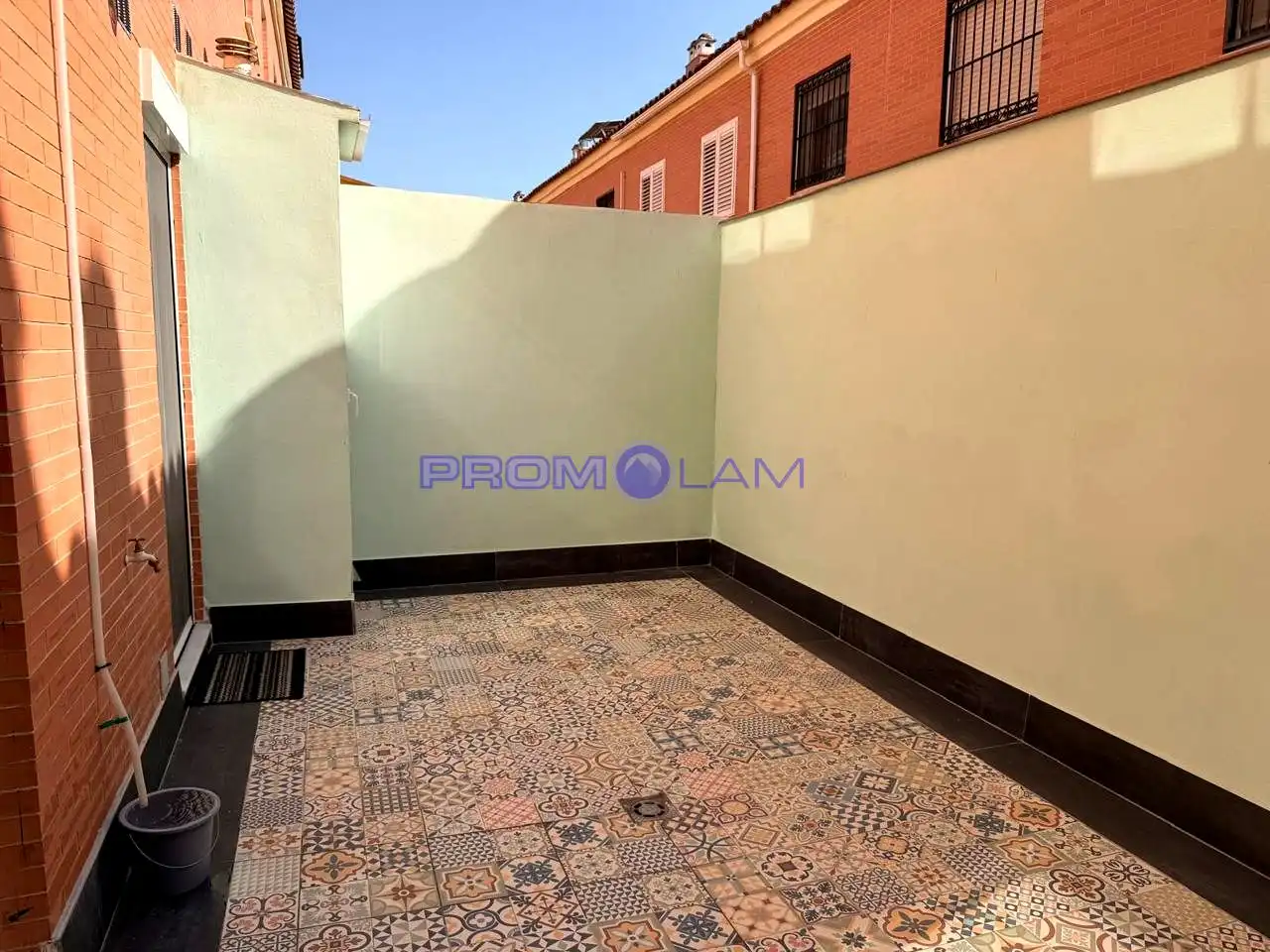 Terrassa de Casa o xalet en venda en Coria del Río amb Aire condicionat, Terrassa i Piscina