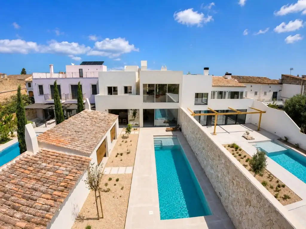 Vista exterior de Casa adosada en venta en Ses Salines con Aire acondicionado, Jardín privado y Terraza