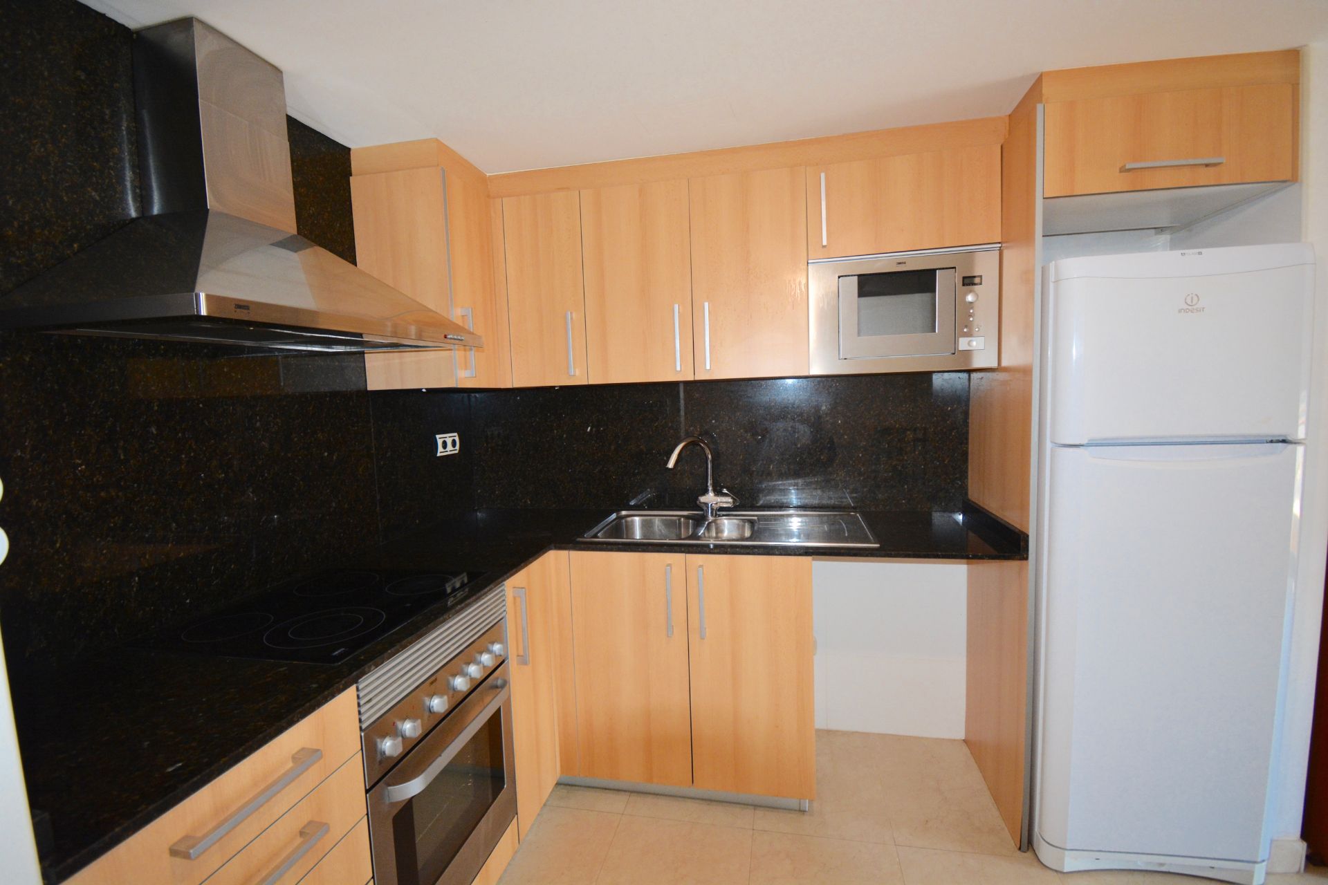 Cocina de Apartamento de alquiler en Vinyols i els Arcs con Aire acondicionado, Calefacción y Terraza