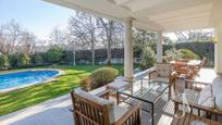 Terrassa de Casa o xalet en venda en  Madrid Capital amb Aire condicionat, Calefacció i Jardí privat