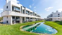 Vista exterior de Pis en venda en Pozuelo de Alarcón amb Terrassa, Traster i Piscina