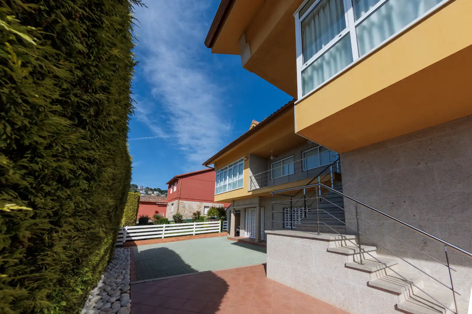 Vista exterior de Casa o chalet en venta en Vigo  con Jardín privado, Parquet y Terraza