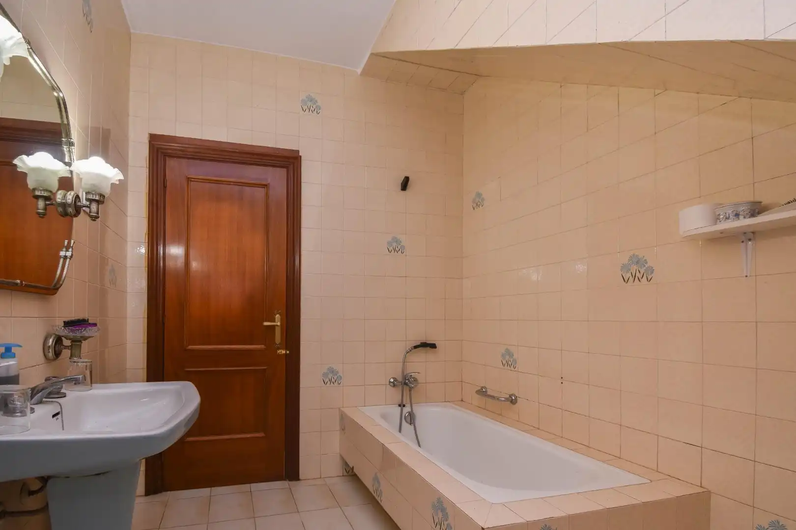 Bany de Casa o xalet de lloguer en Cambre  amb Calefacció, Jardí privat i Traster