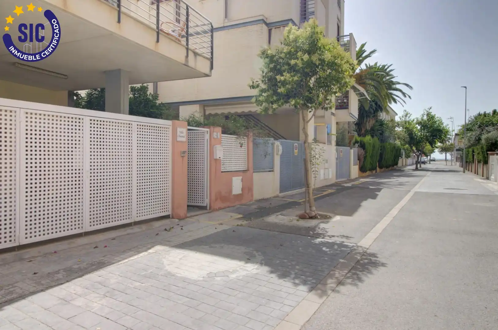 Parking de Casa adosada en venta en Chilches / Xilxes con Jardín privado, Terraza y Amueblado