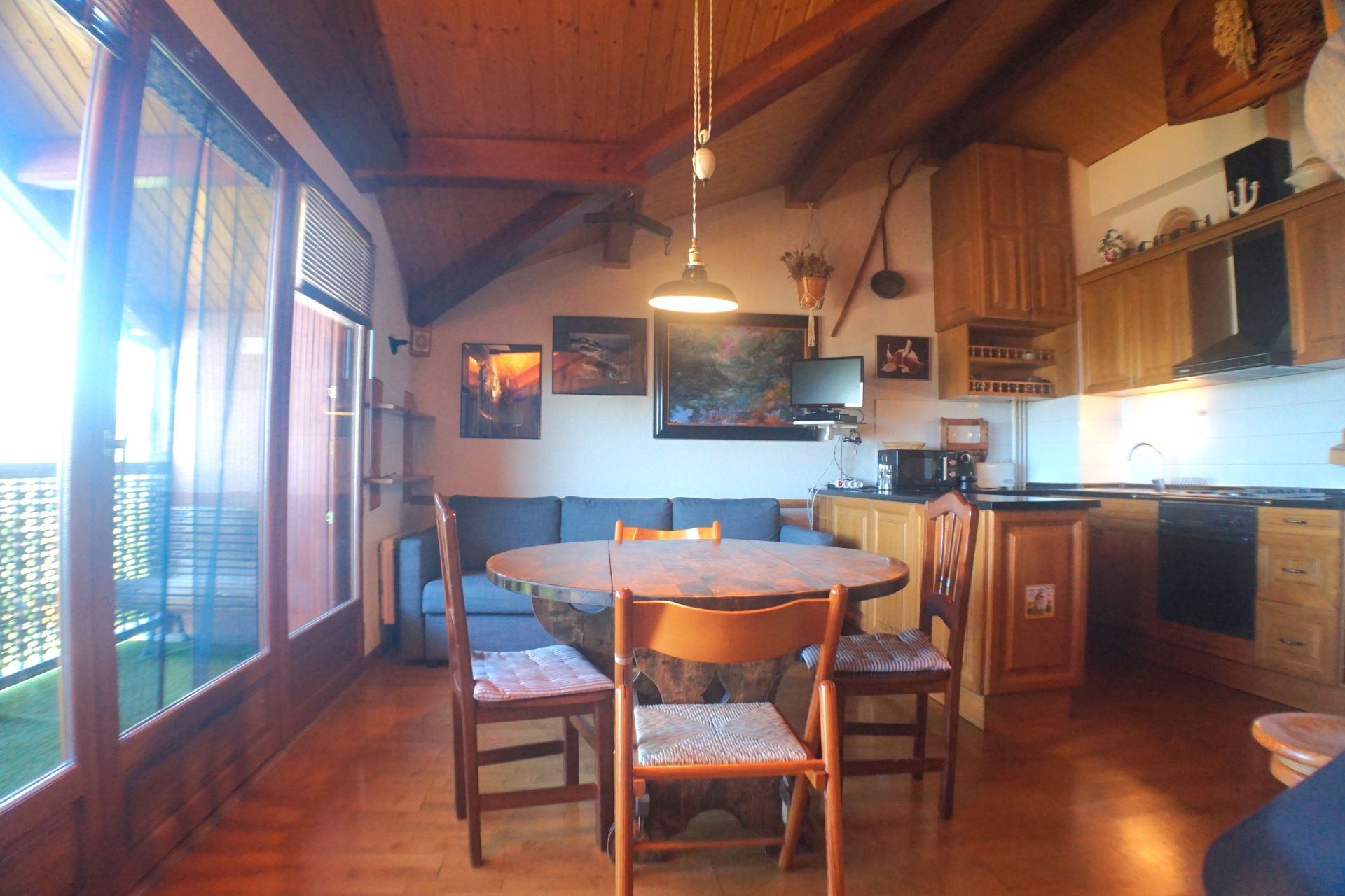 Comedor de Piso de alquiler en Sainte - Léocadie con Calefacción, Parquet y Terraza