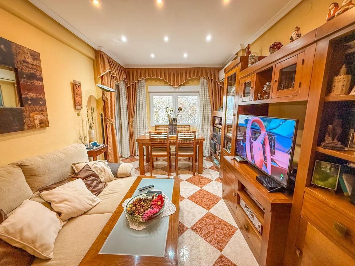 Sala de estar de Piso en venta en Parla con Aire acondicionado y Terraza