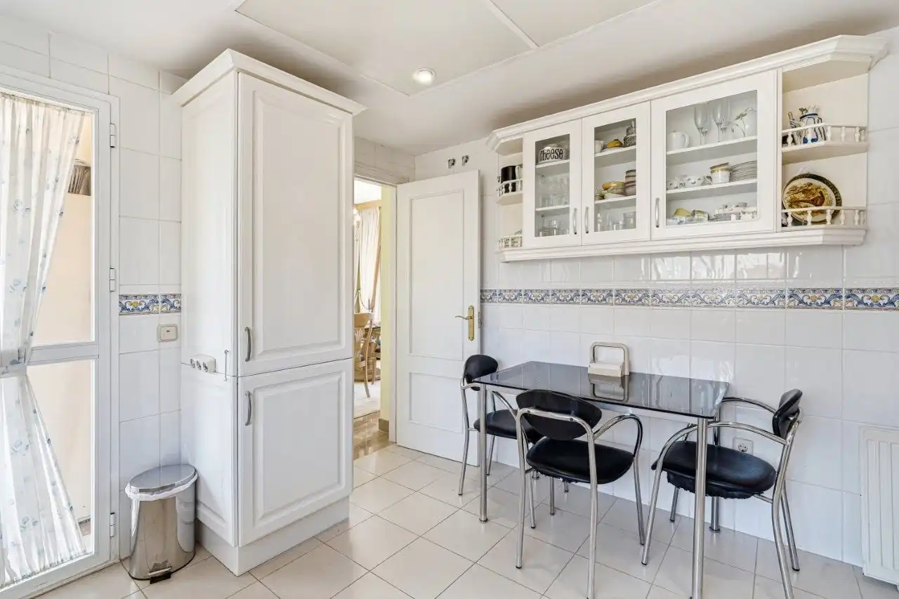 Piso con piscina en venta en Elviria - Cabopino, imagen 18